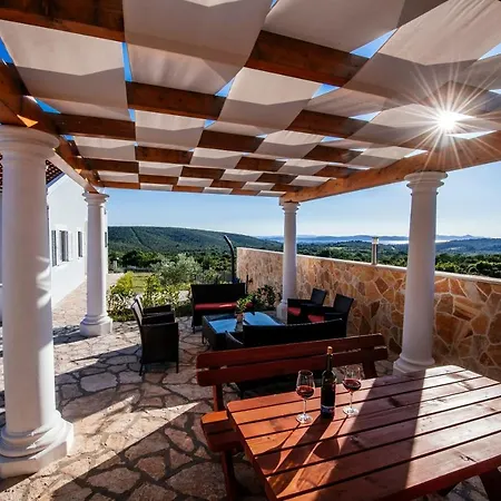Villa Silence Debeljak